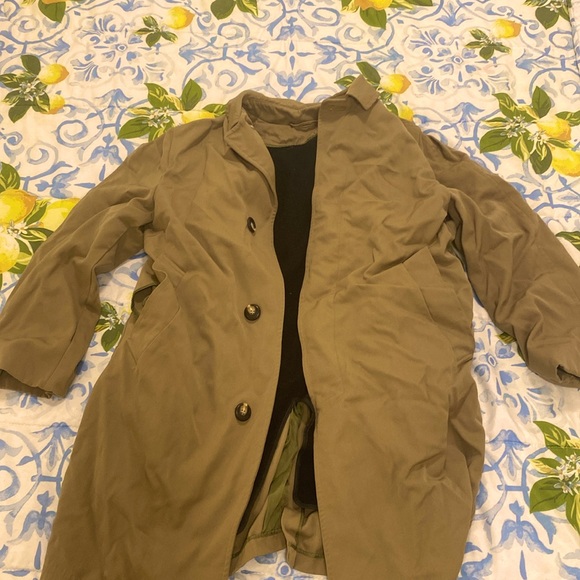 Warm Gold alligator coat - Picture 1 of 4